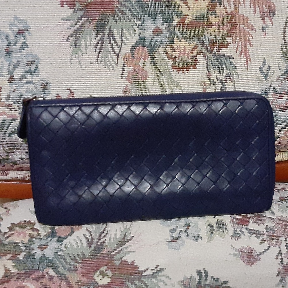 Bottega Veneta 3/4 Zip-around Intrecciato Leather Long Wallet with COA